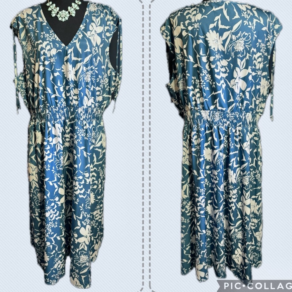 BloomChic Blue and Cream Floral Midi Dress